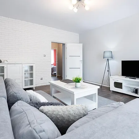 Dworcowa By Renters 公寓