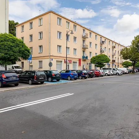 Dworcowa By Renters Apartment